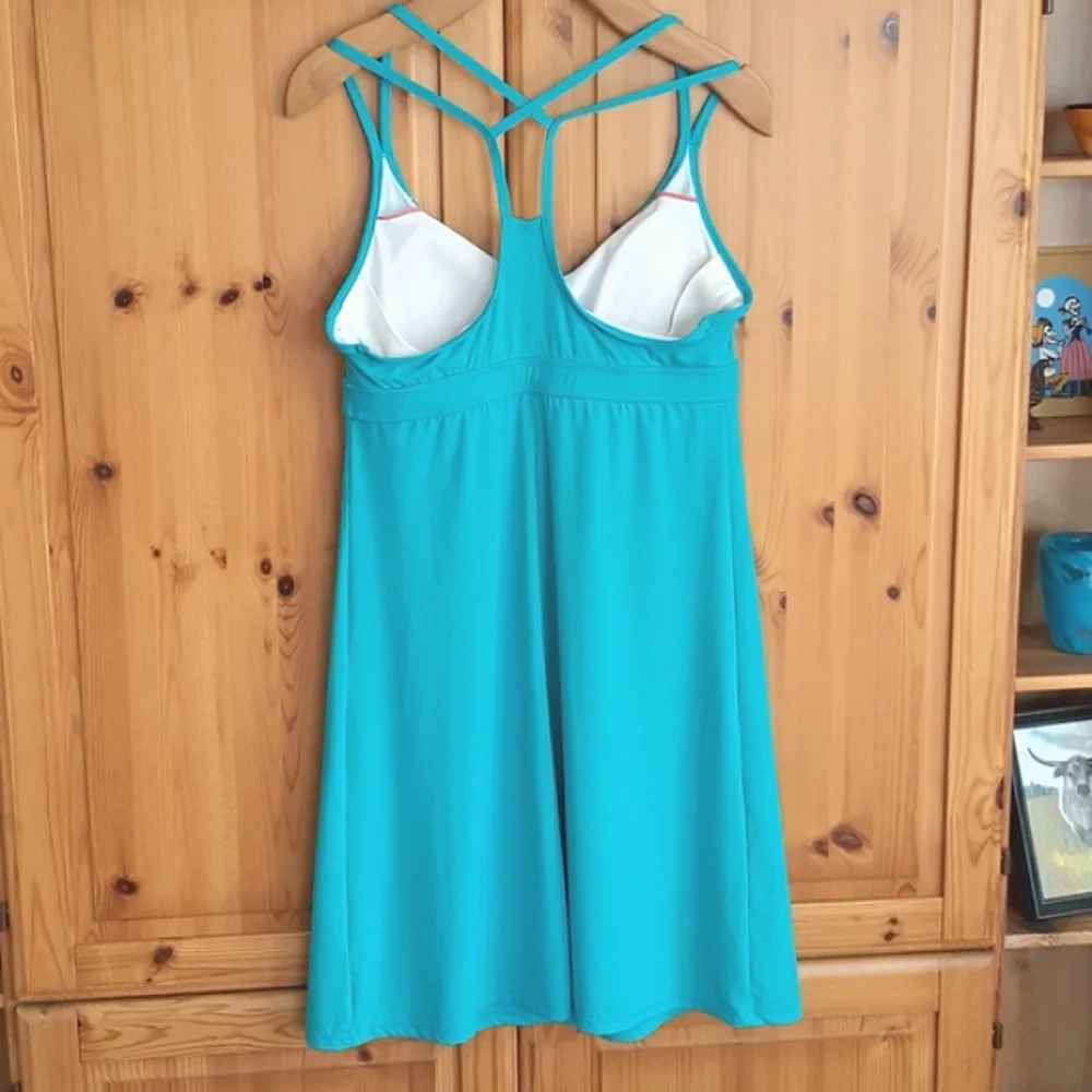 Athleta Shorebreak Racer Back Outdoor Dress Size Medium - Picture 3 of 9
